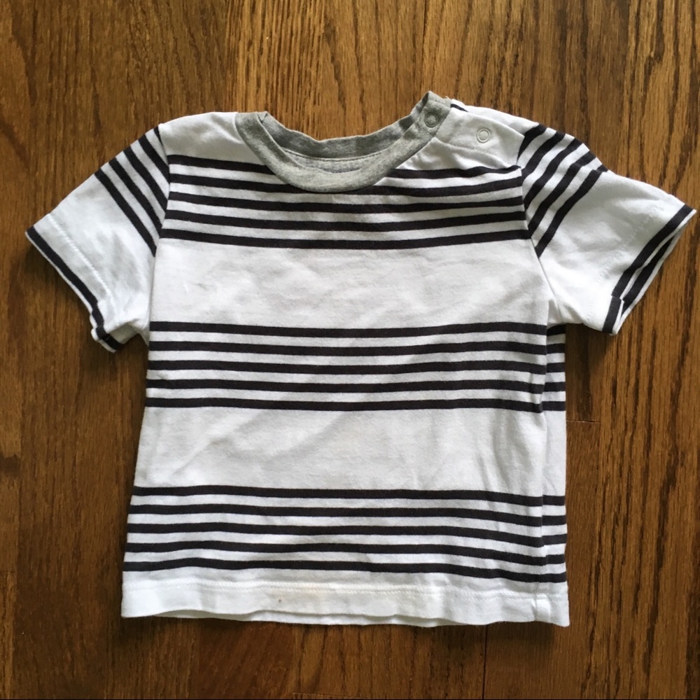 3FOR$10 GAP Blue and White Striped Tee 6-9mos